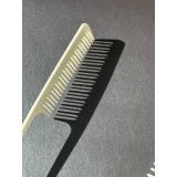 Гребень LUX 11 с карбоновым хвостиком, 210 мм.