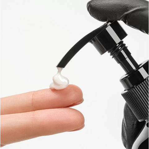 9934 RuNail Крем-финиш для рук с мочевиной 10%, 200 мл.